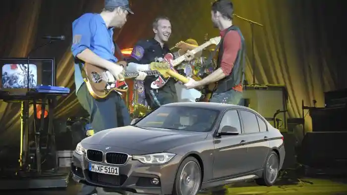 Foto - Saat Para Penyanyi Disamakan Dengan Mobil