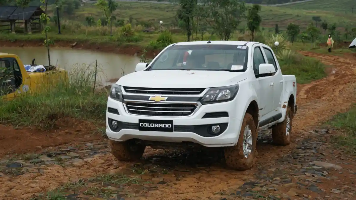 Foto - Daftar Harga Double Cabin Terbaru (Maret 2018) 