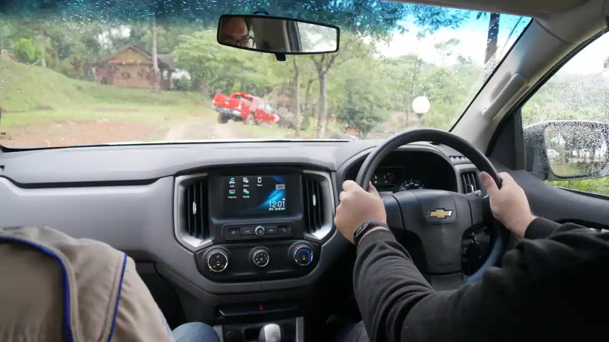 Foto - FIRST DRIVE: Chevrolet Colorado LT 2017