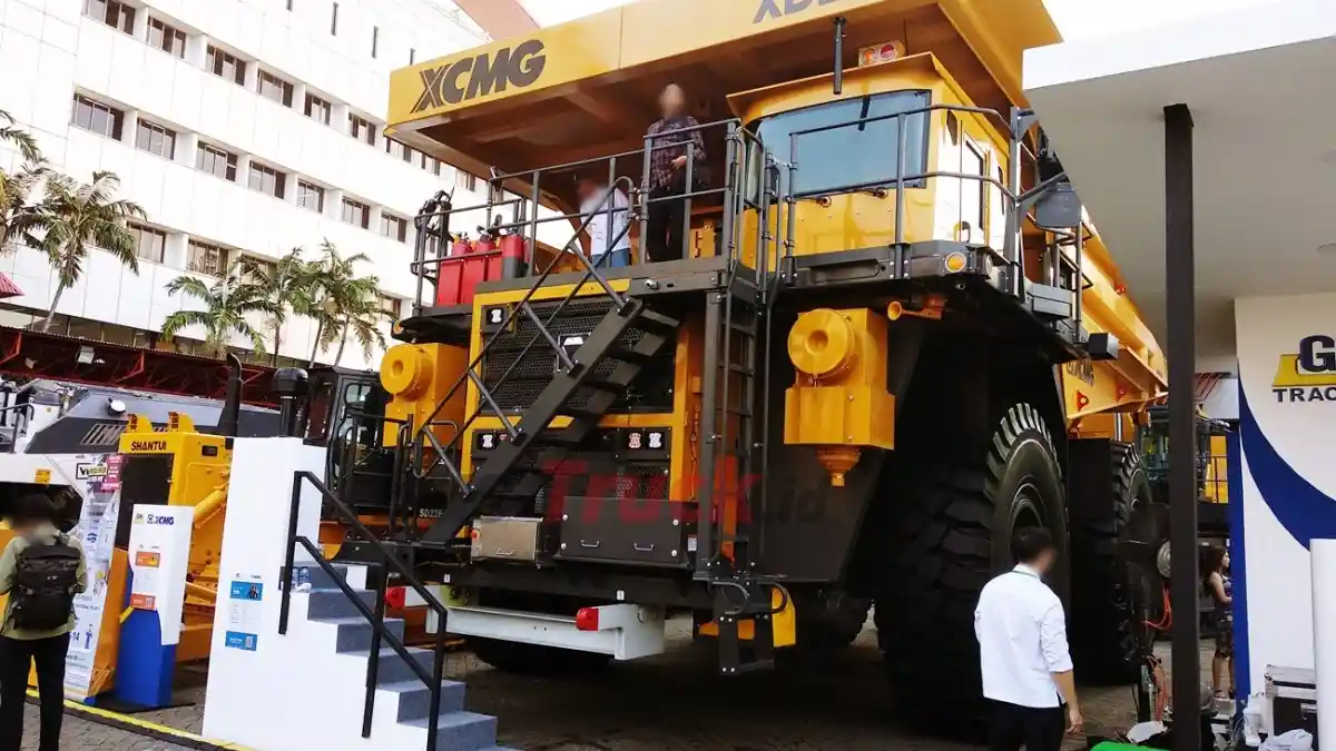 Foto - Pesta Kendaraan Komersial Dihelat Di Jakarta