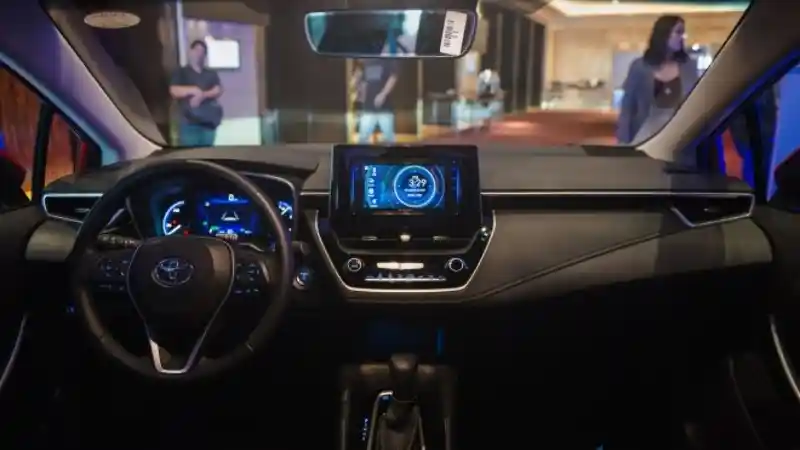 Foto - Beberapa Hari Lagi Meluncur di Indonesia, Corolla Altis Terbaru Resmi Dijual di Filipina