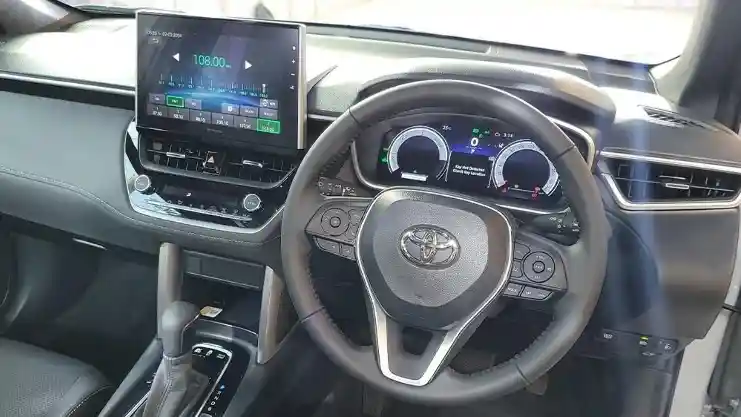 Foto - Toyota Corolla Cross Dapatkan Facelift Di Thailand. Banyak Penyegaran Eksterior dan Interior