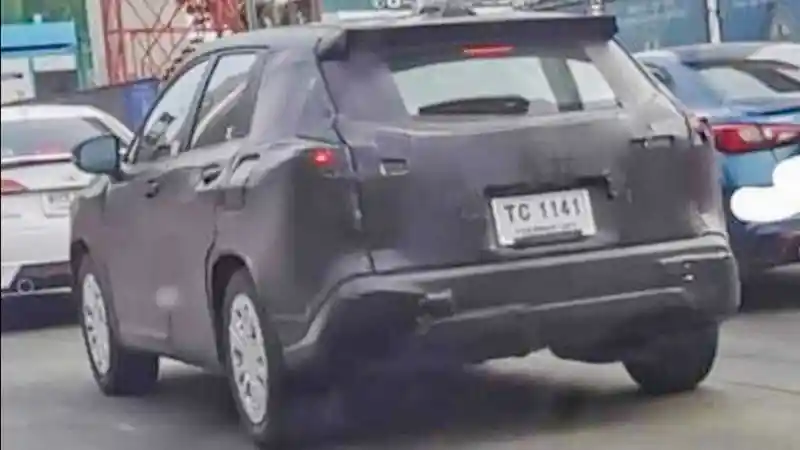 Berita - SPY SHOT: Toyota Corolla Cross