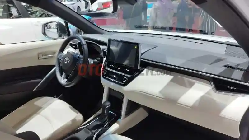 Foto - Dipamerkan di Indonesia. Toyota Corolla Cross Flex Fuel Bisa Tekan Emisi Hingga 50%