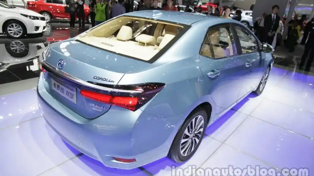 Foto - Corolla Altis Hybrid Bersiap Hadir Di India, Menambah Deretan Mobil Hybrid Toyota