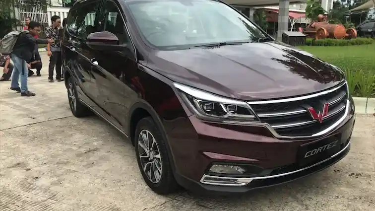 Berita - Wuling Cortez Melawan Kijang Innova, Siapa yang Paling Bertenaga?