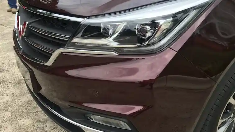 Foto - FIRST DRIVE: Wuling Cortez i-AMT 2017