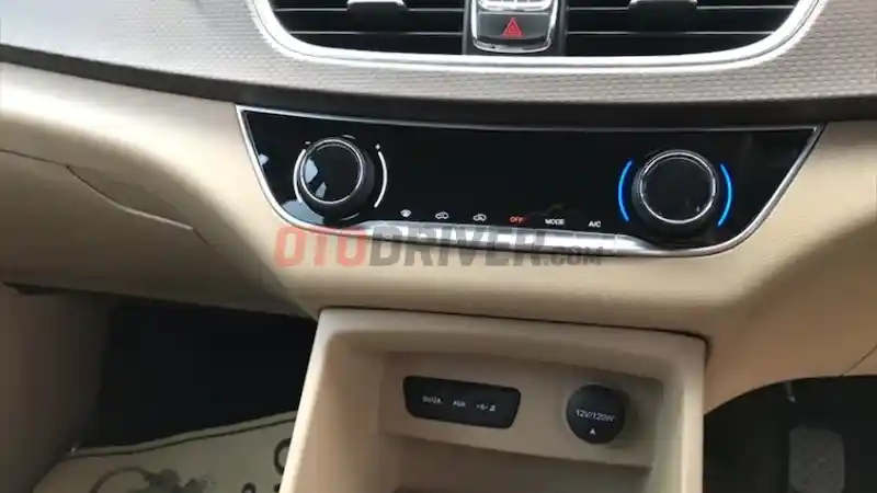 Foto - First Drive: Wuling Cortez 1.5 2018