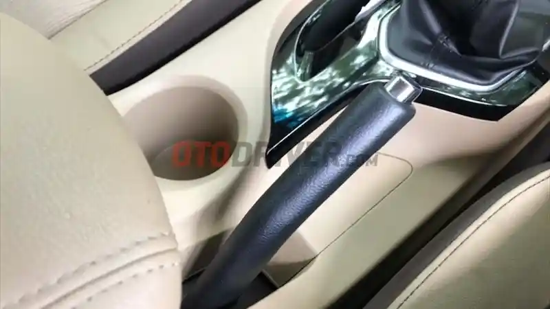 Foto - First Drive: Wuling Cortez 1.5 2018