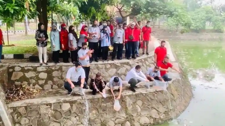 Foto - Peduli Lingkungan Hidup, Komunitas Cortez Kelola Taman Anggur