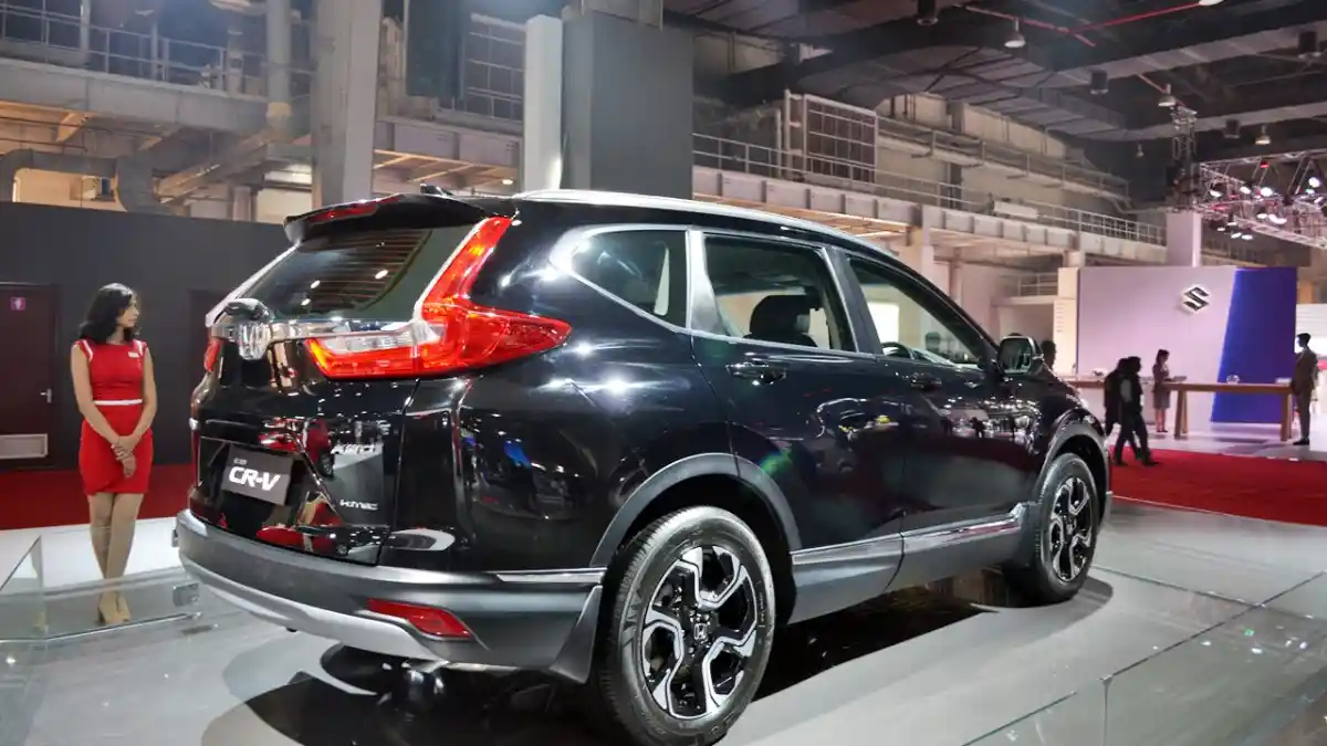Foto - Honda CR-V Diesel Siap Meluncur, Konsumen Indonesia Siap Gigit Jari