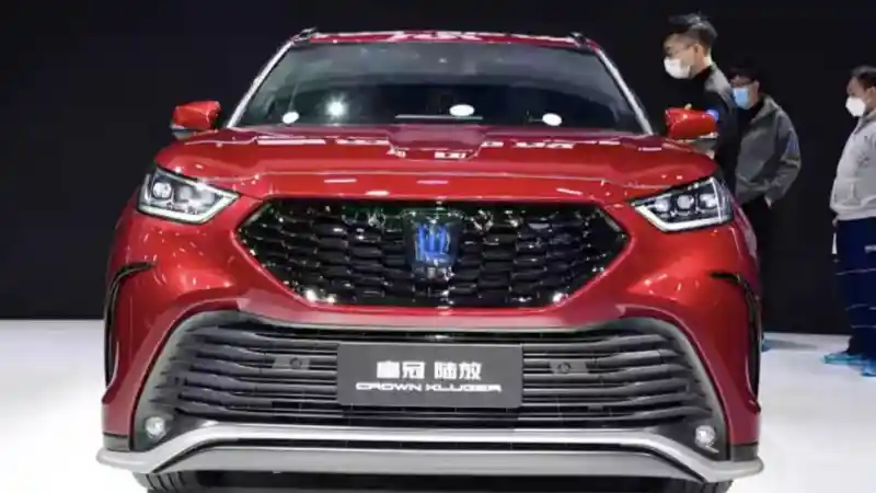 Foto - Toyota Crown SUV Resmi Melenggang Di Tiongkok