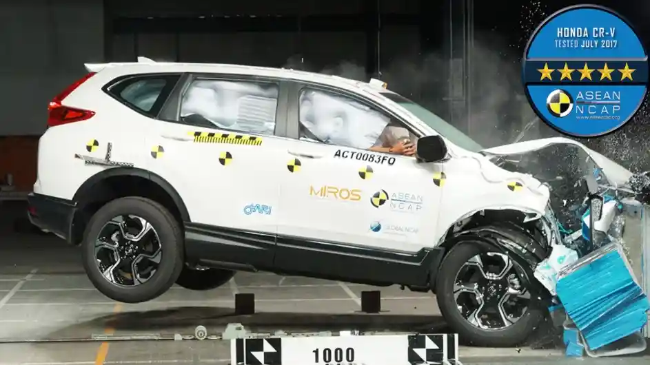 Crash Test - VIDEO: Crash Test Honda CR-V Turbo 2017 (ASEAN NCAP)