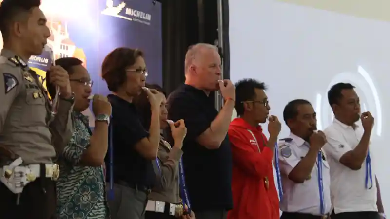 Foto - Michelin Edukasi Siswa SMA Agar Jadi Pengendara Pelopor Keselamatan