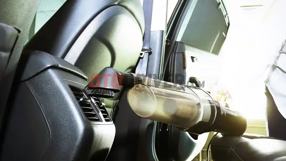 Foto - Ini Cara Mencuci Mobil Yang Hemat Air