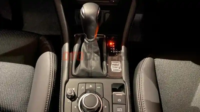 Foto - Mazda CX-3, Sebuah Crossover Pas Mendukung Mobilitas Wanita Modern