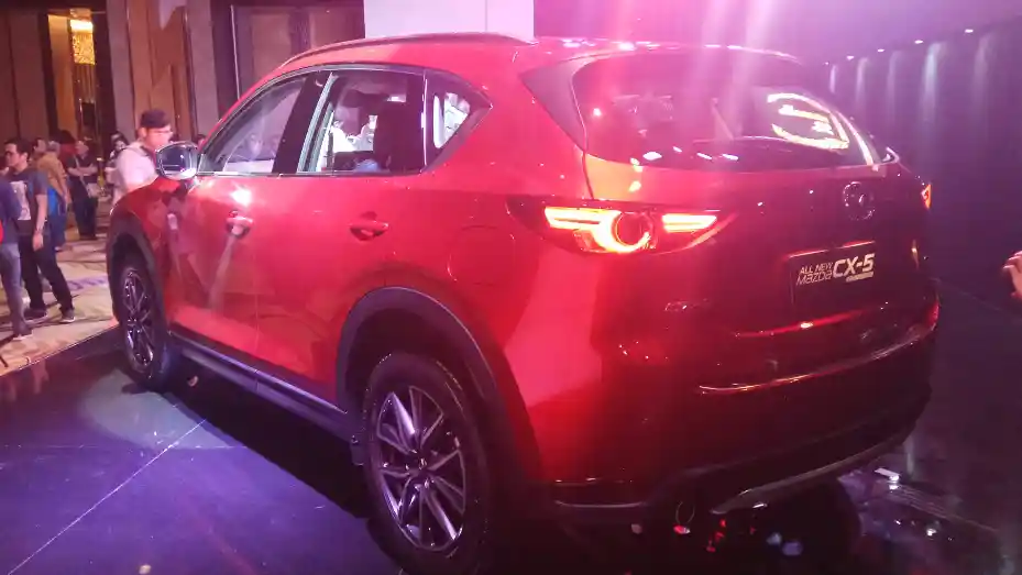 Foto - Mazda CX-5 Edisi Ulang Tahun APM Baru Lebih Mahal RP 24 Juta