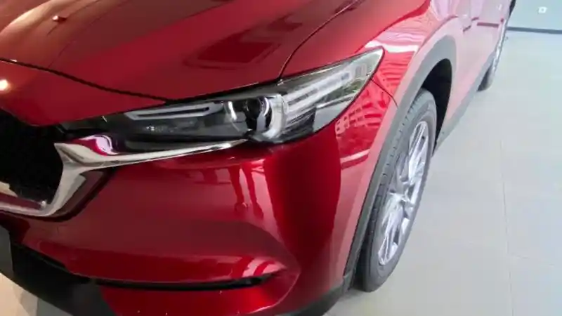 Foto - Detik-Detik Peluncuran Dua SUV Mazda