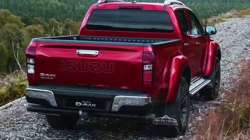 Foto - Isuzu D-Max Dapat Penyegaran di Inggris. Siap Angkut Trailer