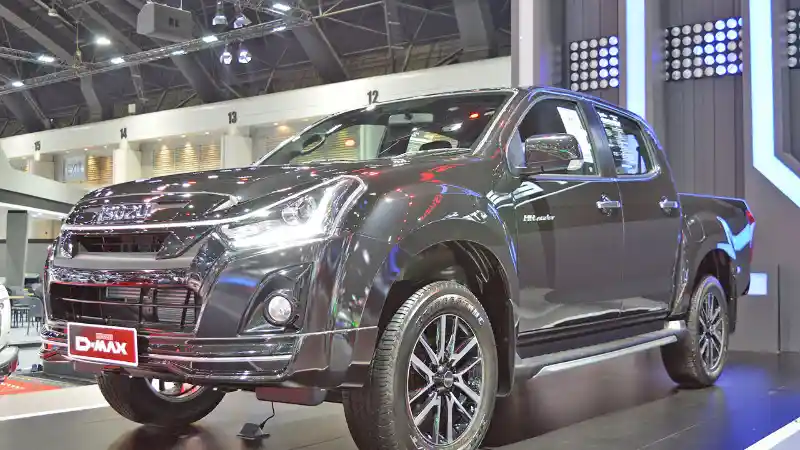 Berita - Isuzu D-Max Stealth Edition Muncul di Thailand. Apa Bedanya Dengan Varian Lain?