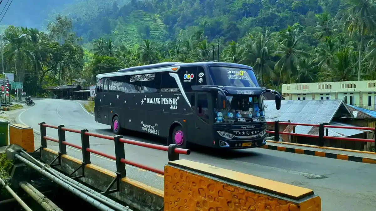 Bus - Bus-Bus Sumatra Barat Makin Menggeliat, Banyak PO Baru
