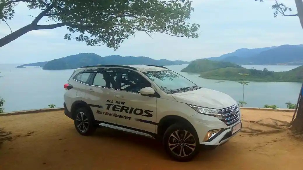 Berita - Daihatsu Terios Lebih Cepat Indennya Dibanding Mitsubishi Xpander