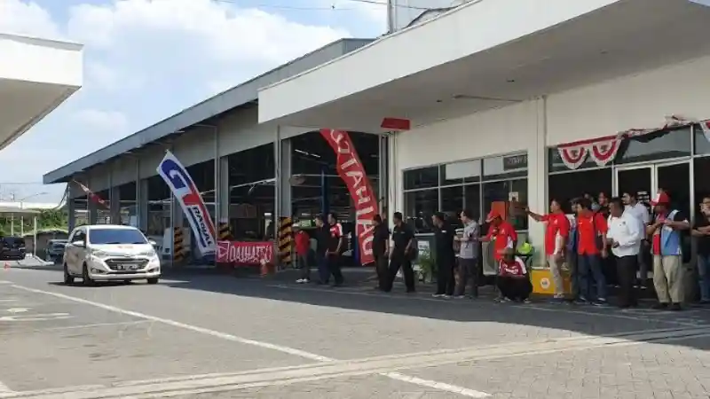 Berita - Daihatsu Ajak Komunitas Belajar Safety Driving 