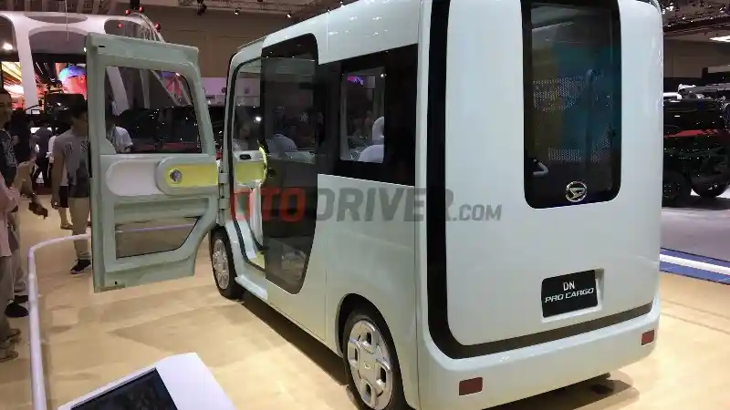 Foto - Mengenal Lebih Dekat Mobil Konsep Serbaguna Daihatsu