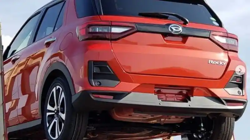 Foto - Prototipe Daihatsu Rocky Diuji Di Jalan?