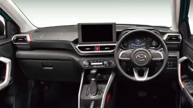 Foto - Rocky Jadi Pengharum Reputasi Keselamatan Daihatsu