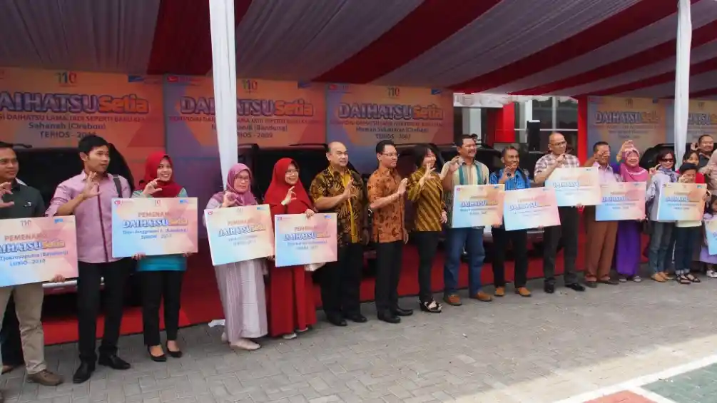 Berita - Daihatsu Rekondisi Gratis 10 Mobil Konsumennya di Cirebon