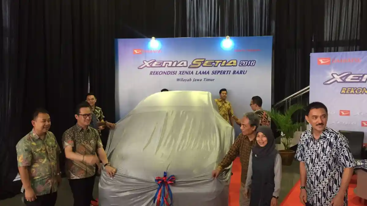 Foto - Daihatsu Rekondisi Gratis Lagi Xenia Konsumennya, Kali Ini di Surabaya