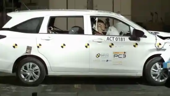 Foto - VIDEO: Crash Test Daihatsu Xenia (ASEAN NCAP)