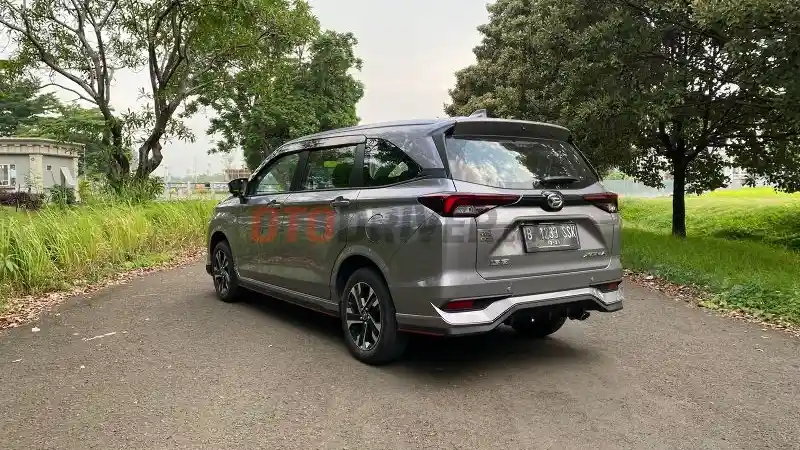 Foto - FIRST DRIVE: Daihatsu Xenia 1.5 ASA 2021