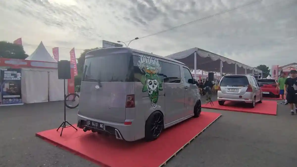 Foto - Daihatsu Luxio Tampil Klimis dan Stylist Di Ajang Daihastu Kumpul Sahabat Sleman