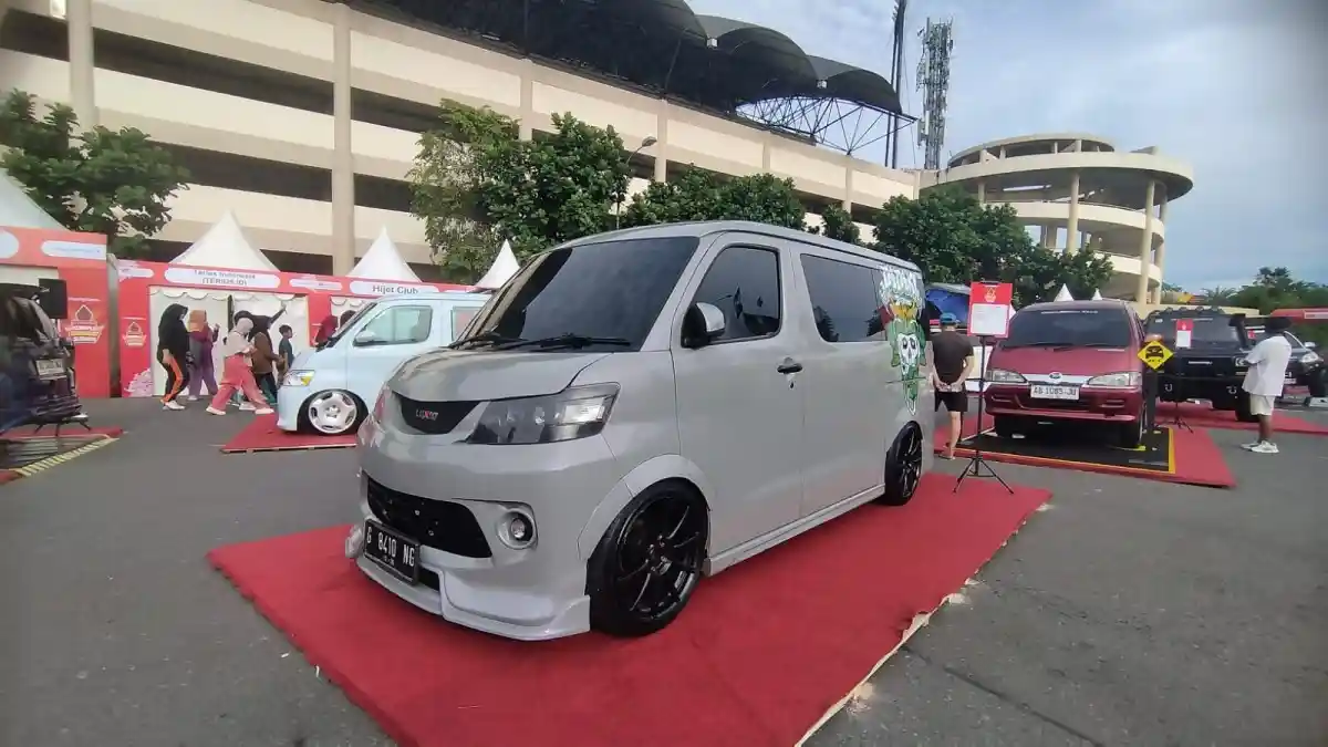 Berita - Daihatsu Luxio Tampil Klimis dan Stylist Di Ajang Daihastu Kumpul Sahabat Sleman