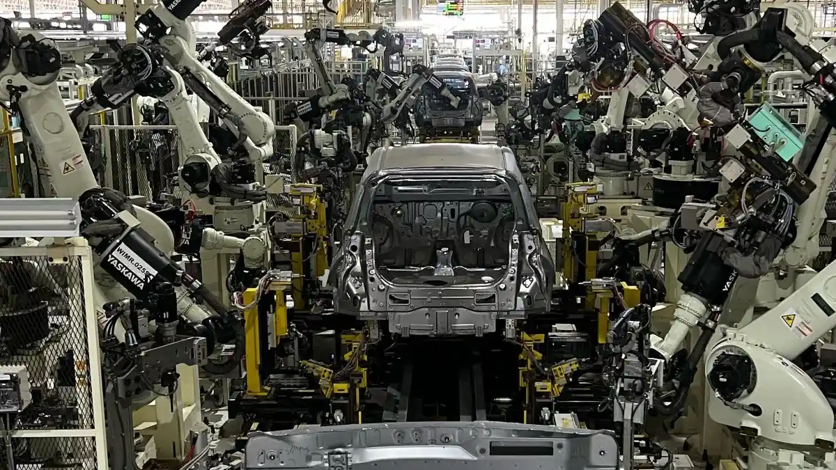 Berita - Pabrik Daihatsu Karawang Siap Memproduksi Rocky dan Xenia Hybrid