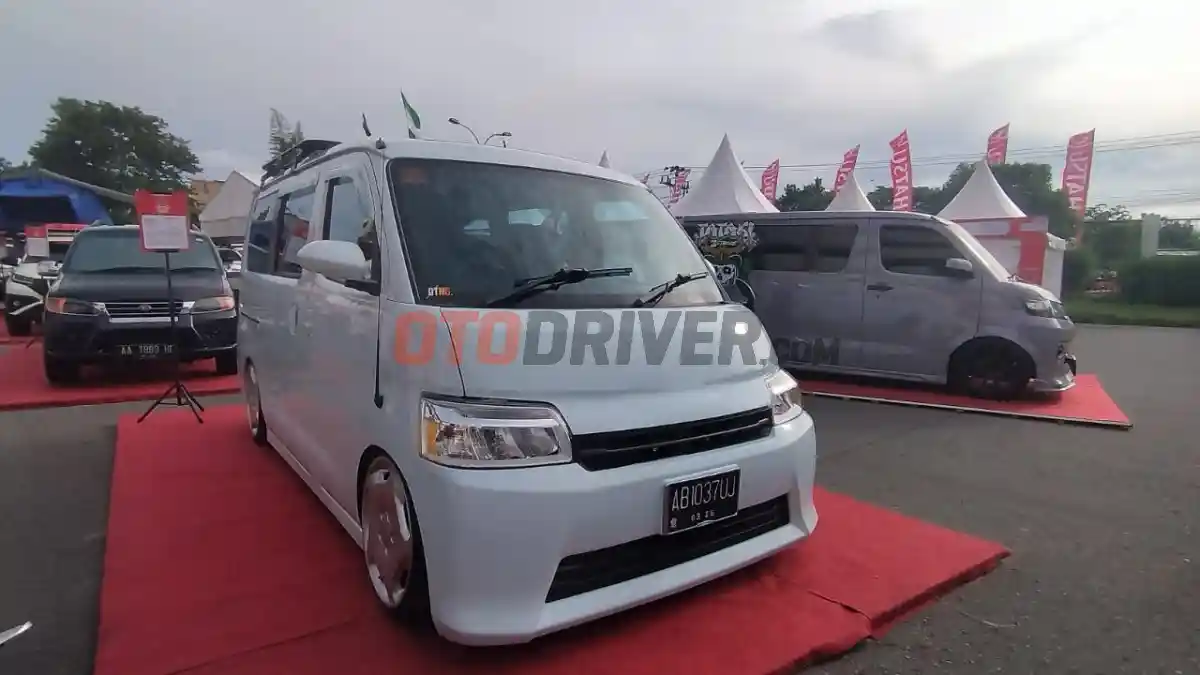 Foto - Daihatsu Kumpul Sahabat Sleman, Ajang Tampil Mobil-Mobil Langka dan Istimewa