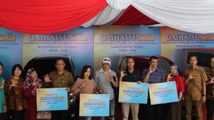 Foto - Rekondisi Gratis Terus Dilakukan Daihatsu, Kali Ini di JawaTimur