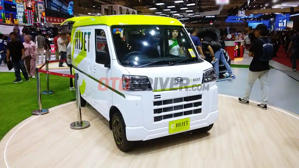 Foto - First Buyer Tertarik Dengan Hybrid Daihatsu