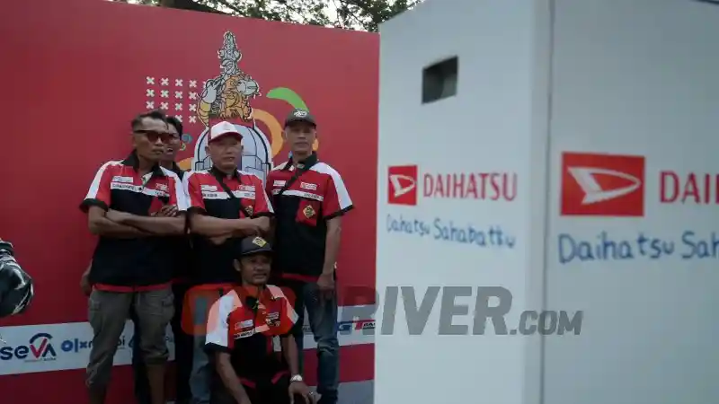 Foto - Masyarakat dan Komunitas Tunjukkan Antusiasme Tinggi di Daihatsu Kumpul Sahabat Sidoarjo