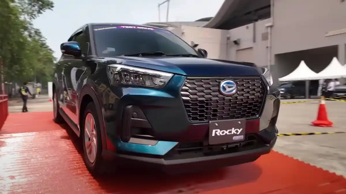 First Drive - Mencoba Daihatsu Rocky e-Smart Hybrid, Lebih Mantap Dari Rocky Versi Lokal