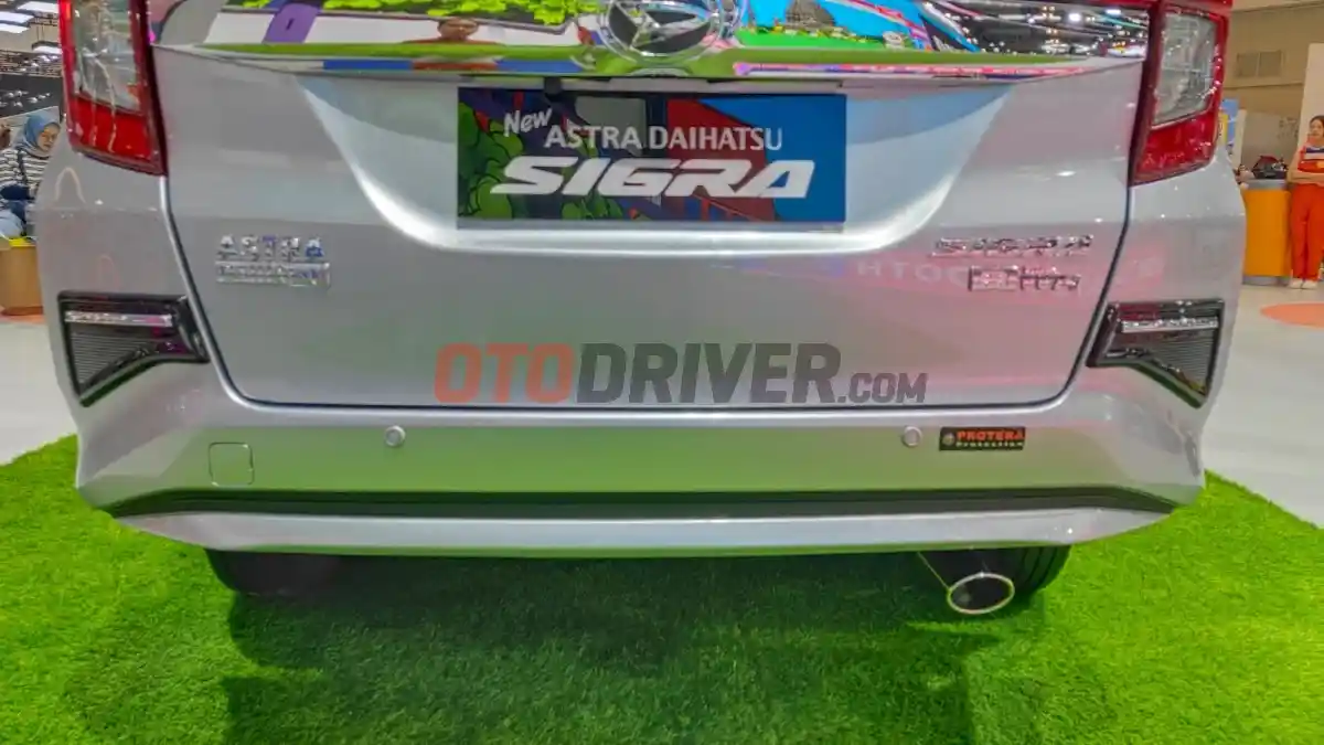 Foto - Daihatsu Luncurkan Sigra Facelift Tambah Fitur Eksterior dan Interior, Harga Mulai Rp 174 Juta
