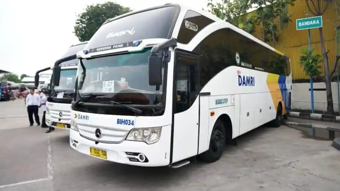 Bus - DAMRI Jual Ribuan Tiket Bus Selama Liburan Nataru