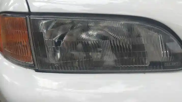 Foto - Hidden Gem, Bengkel Ini Bisa Memperbaiki Mika Lampu Mobil Retro dan Klasik Mulai Rp 300 Ribuan