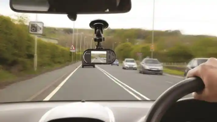 Berita - Keuntungan Pakai Dashcam Pada Mobil