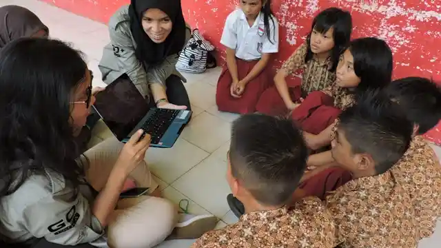 Foto - Perjalanan Inspiratif Datsun Risers Expedition Kalimantan Di SDN Loklahung