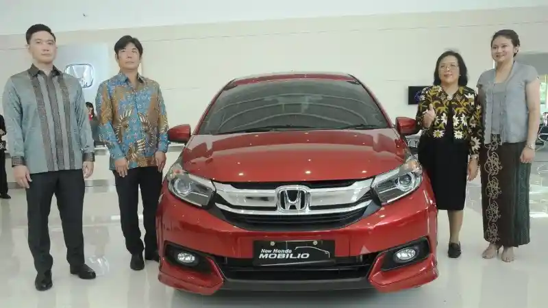 Foto - Tak Mau Kalah Dari Mitsubishi, Honda Juga Resmikan Dealer Baru