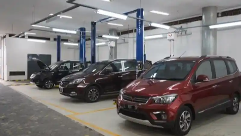 Foto - Wuling dan Nissan Resmikan Dealer Baru Dalam Hari yang Sama