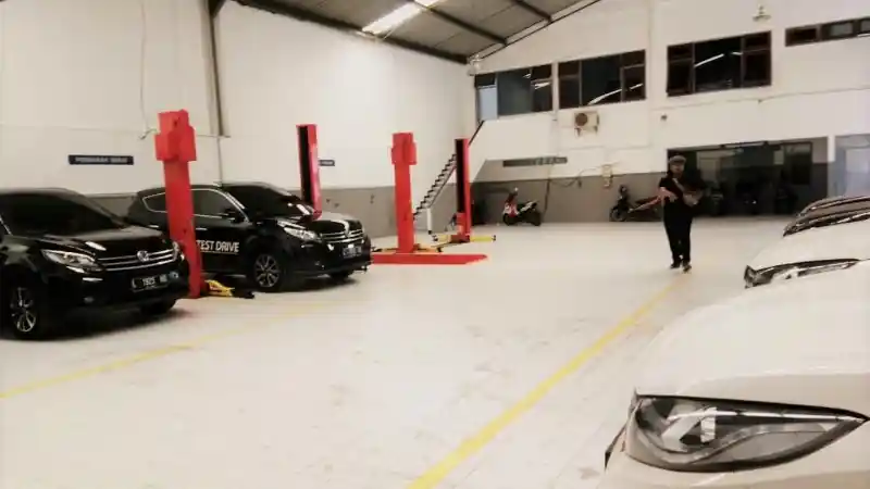 Foto - DFSK Kembali Resmikan Dealer Baru di Jawa Timur